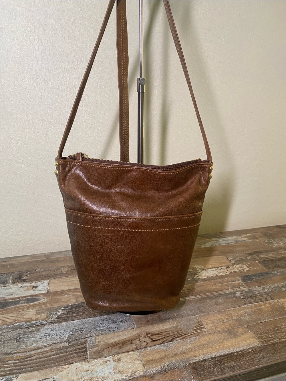 HOBO The Original Brown Leather Crossbody Bag - Picture 4 of 15